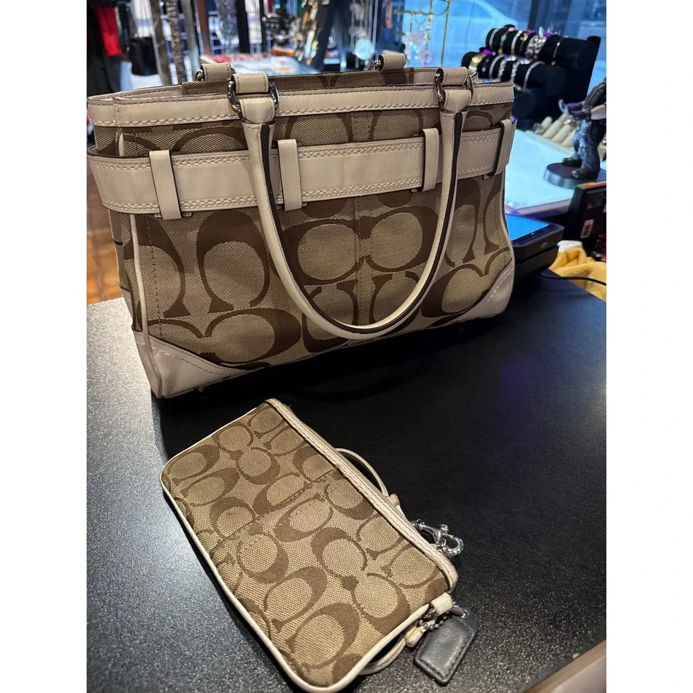 Coach signature canvas